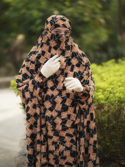 লাক্সারি আবায়া