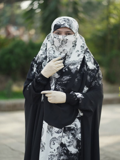 লাক্সারি আবায়া